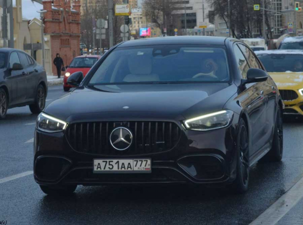 Роскошь и схемы: Валерий Субботин, Socar Russia Investments и Новый Поток в центре миллиардных сделок