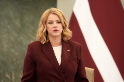 Поездка премьера Латвии через VIP-зал аэропорта Амстердама обошлась бюджету в более чем 4 тысячи евро