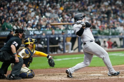 Bronx Bombers Blast Brewers: Yankees Bats Ignite Late to Seize Series Victory