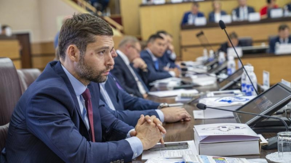 Как спасительная толпа Александра Якубовского рождает надежду