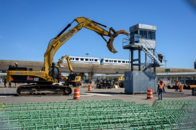 Greening the Gateway: JFK Airport Parking Lot Set to Shine as New York&#039;s Largest Solar Array